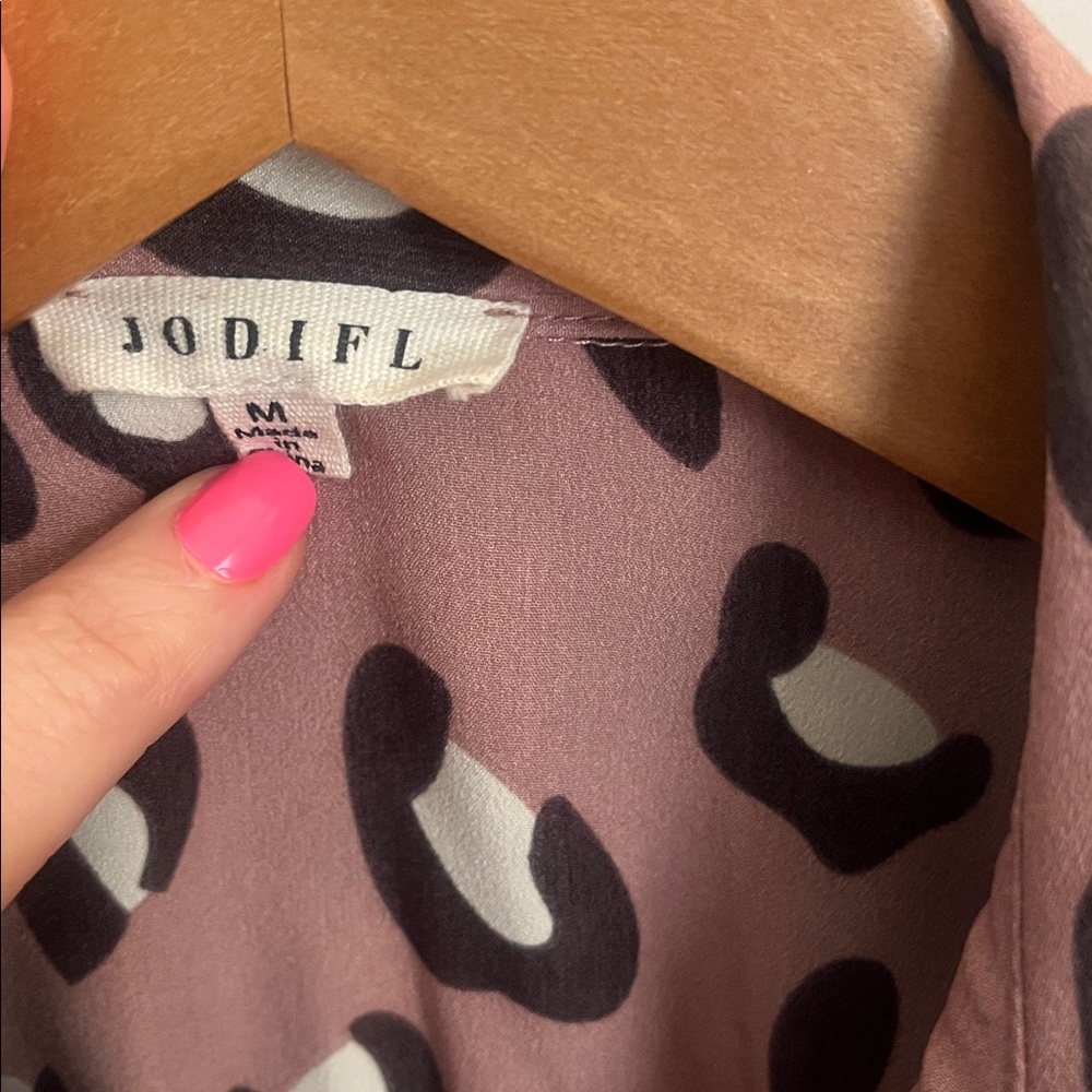 Leopard print button up - Picture 8 of 10